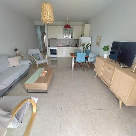 Myrsini'S Sea View Apartment Néa Péramos エクステリア 写真