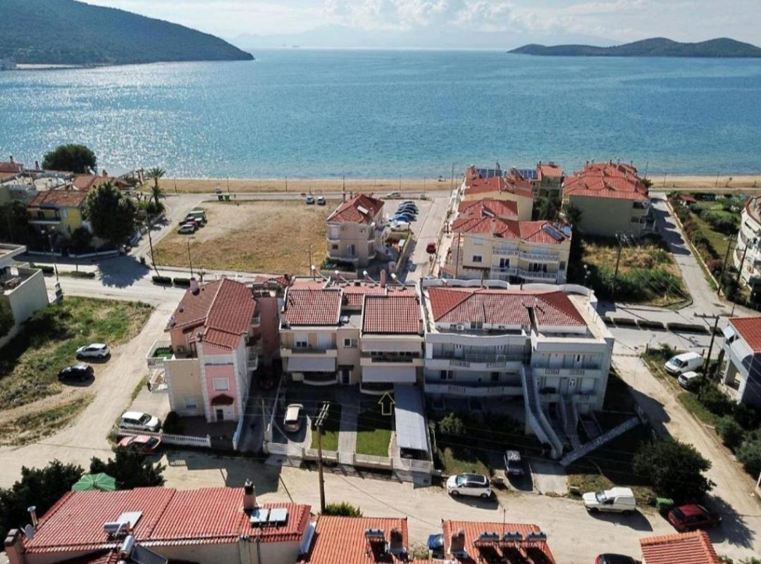 Myrsini'S Sea View Apartment Néa Péramos エクステリア 写真